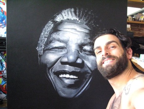 L'artista Giorgio Casu saluta Mandela