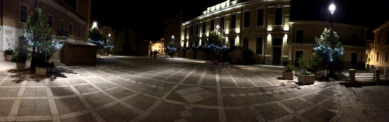 Piazza Marconi si prepara al Natale Sangavinese
