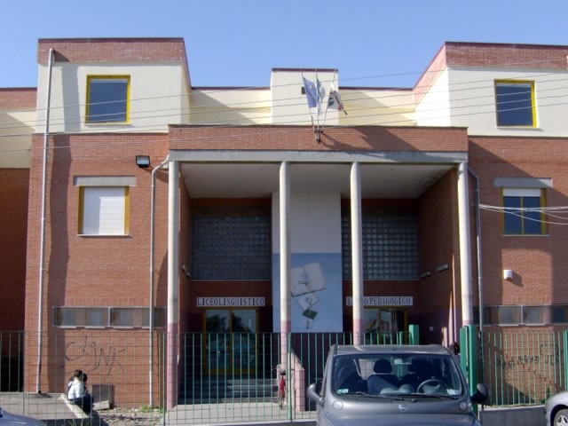 Liceo delle scienze umane e linguistico Emilio Lussu