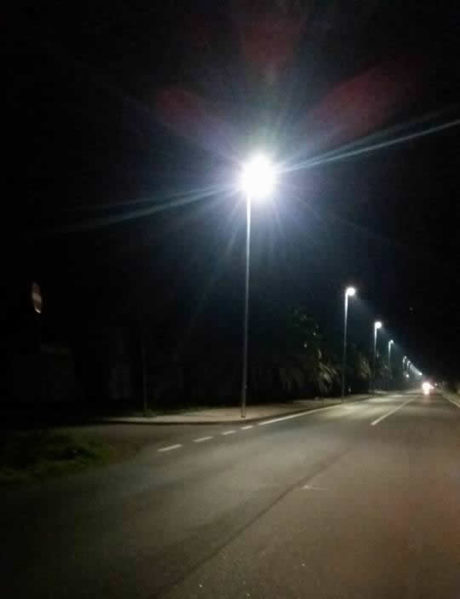 Illuminazione in via Trento, accesi i 14 nuovi lampioni