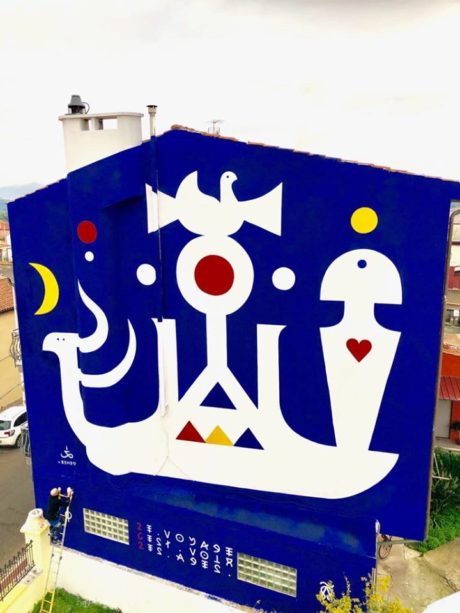 "Il viaggio è vedere le età", spettacolare murale in viale Trieste