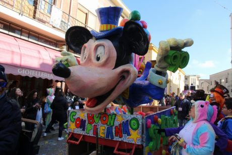 "Baballotti News": il Carnevale Sangavinese al via con la sfilata dei bambini