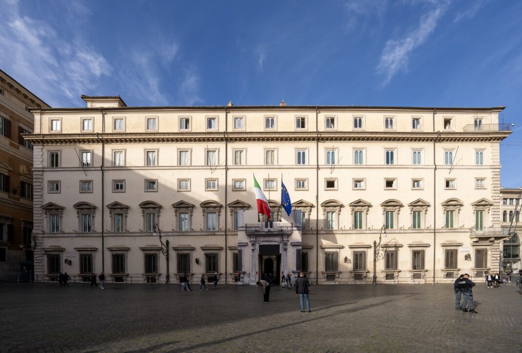 Palazzo Chigi - Foto da Wikipedia - Autore: DellaGherardesca